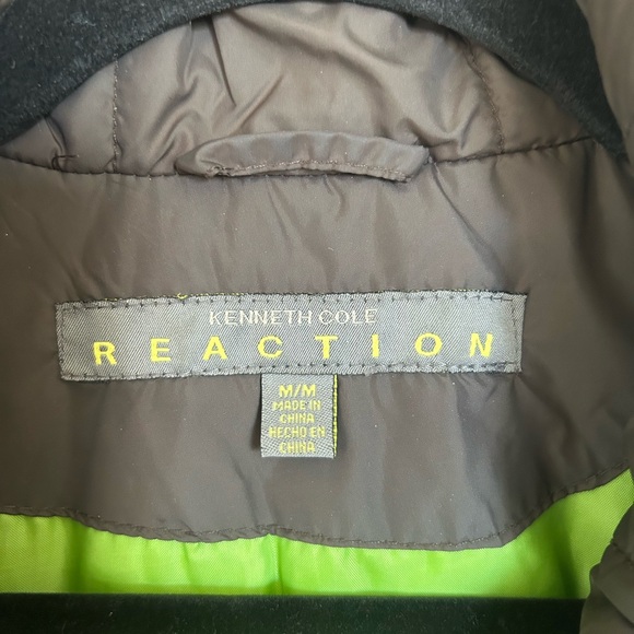 Kenneth Cole Reaction Puffer Brown Vest with Green Interior - Picture 3 of 3
